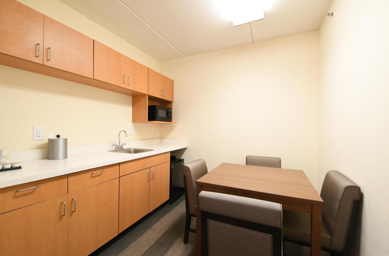 - Conference Center By Ihg 2* Fredericksburg