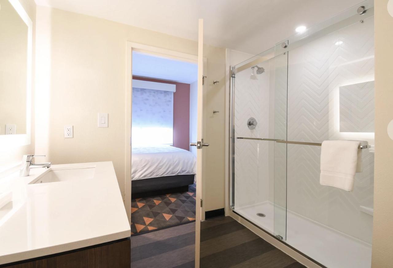- Conference Center By Ihg Hotel Fredericksburg
