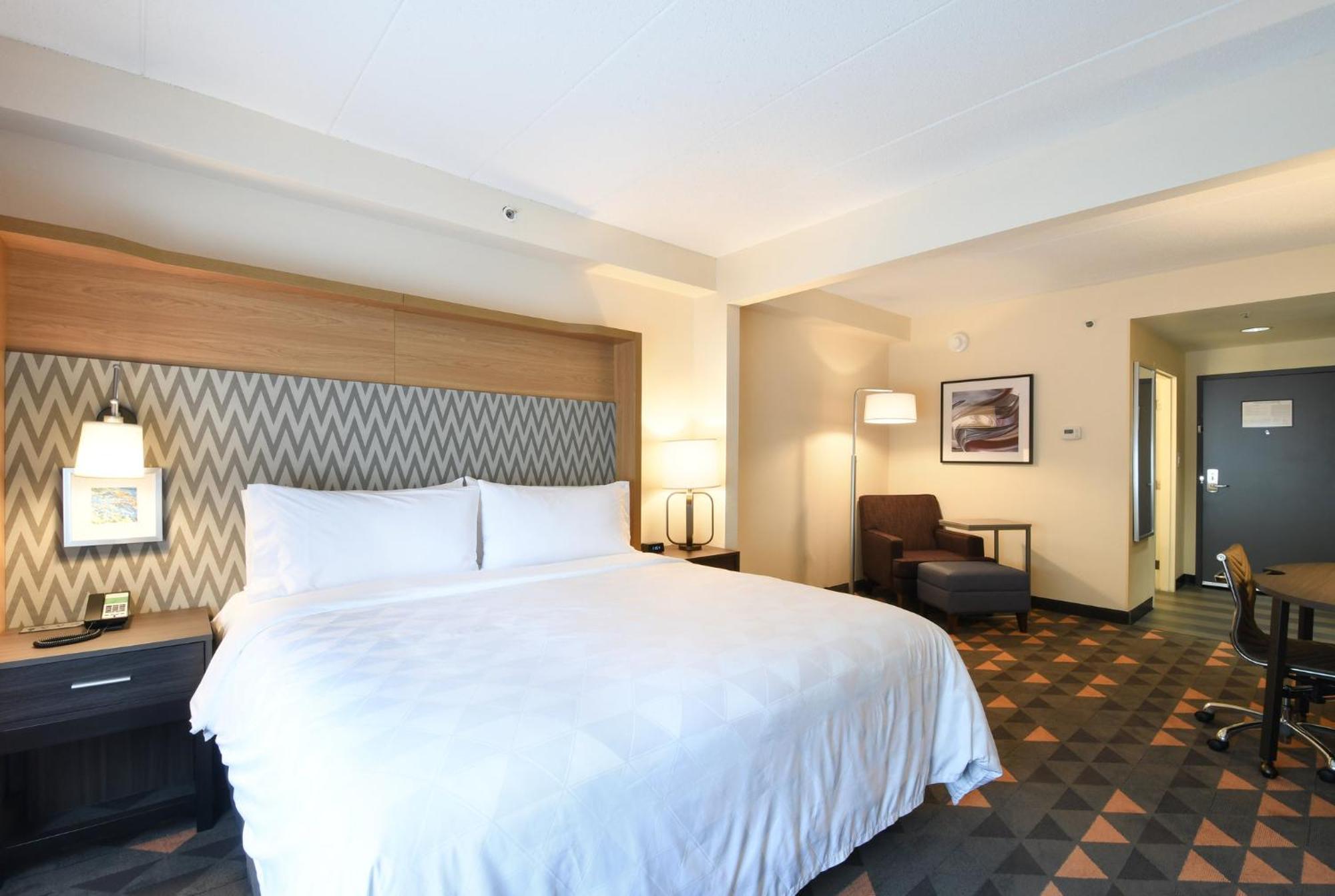 - Conference Center By Ihg Hotel 2*